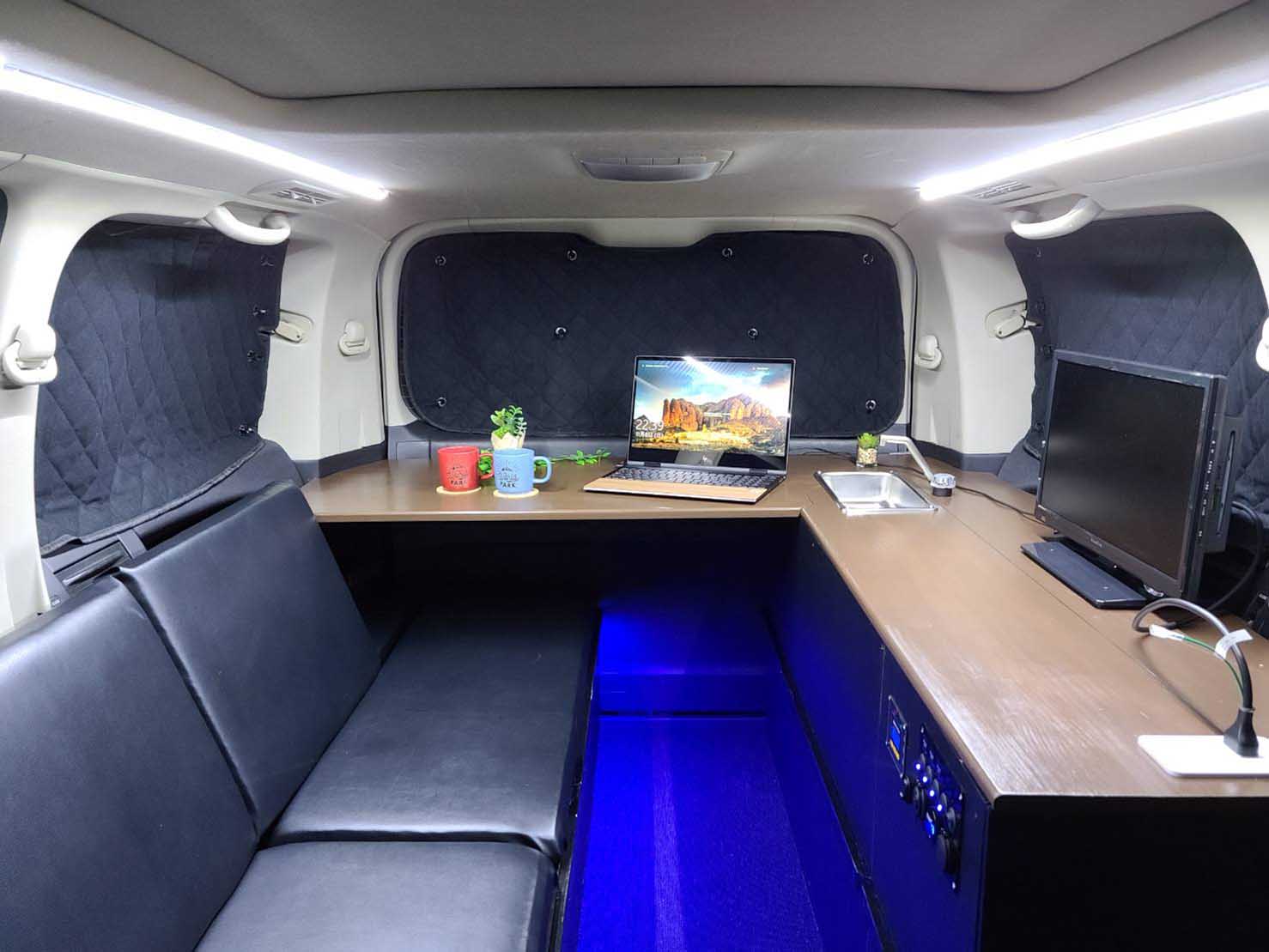 エルグランド バンコン キャンピングカー 後期最終型 E5110