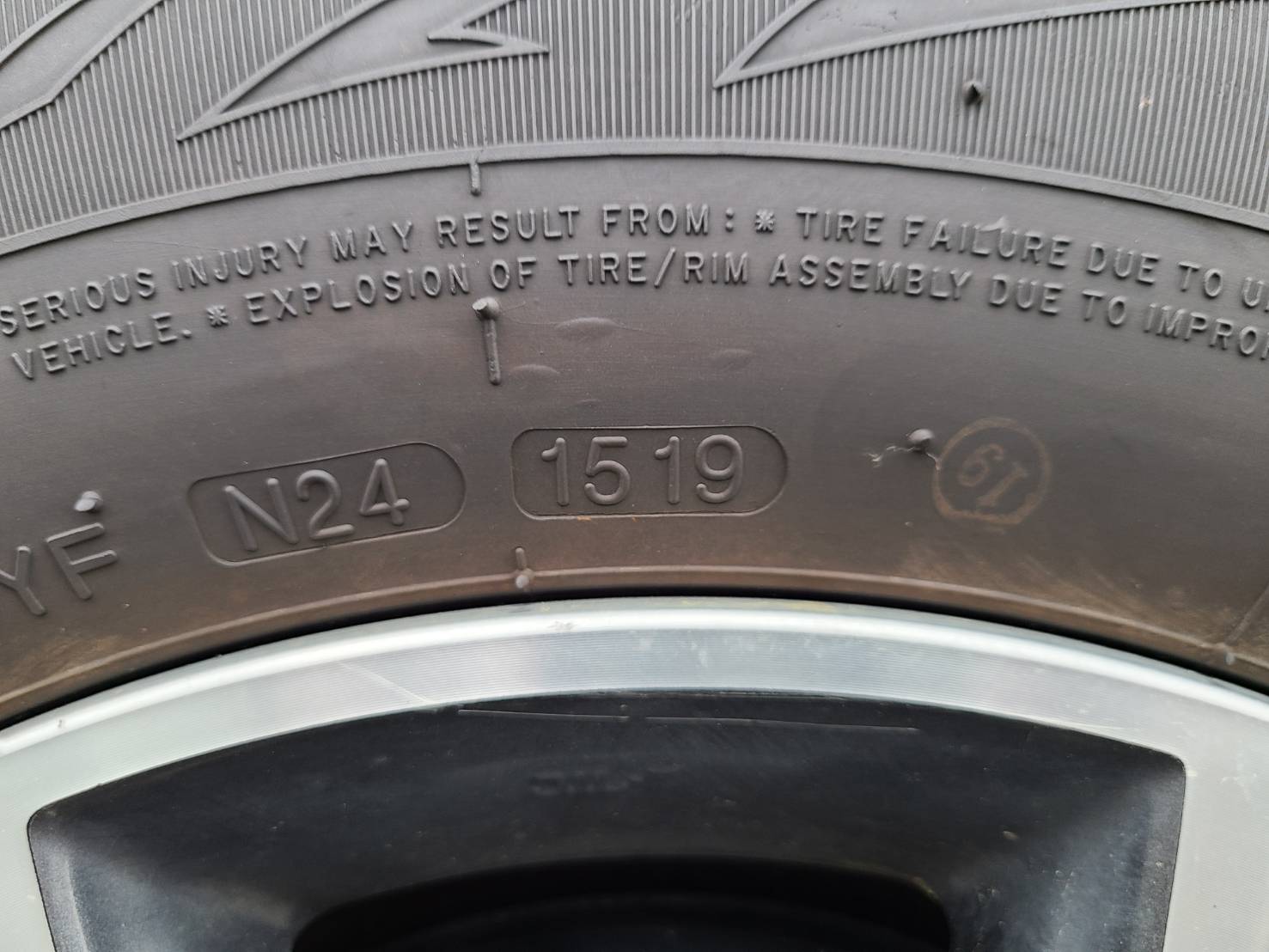 プレシャス ホワイトハウス ハイエースキャンパー 電動開閉式ポップアップ バンコン53