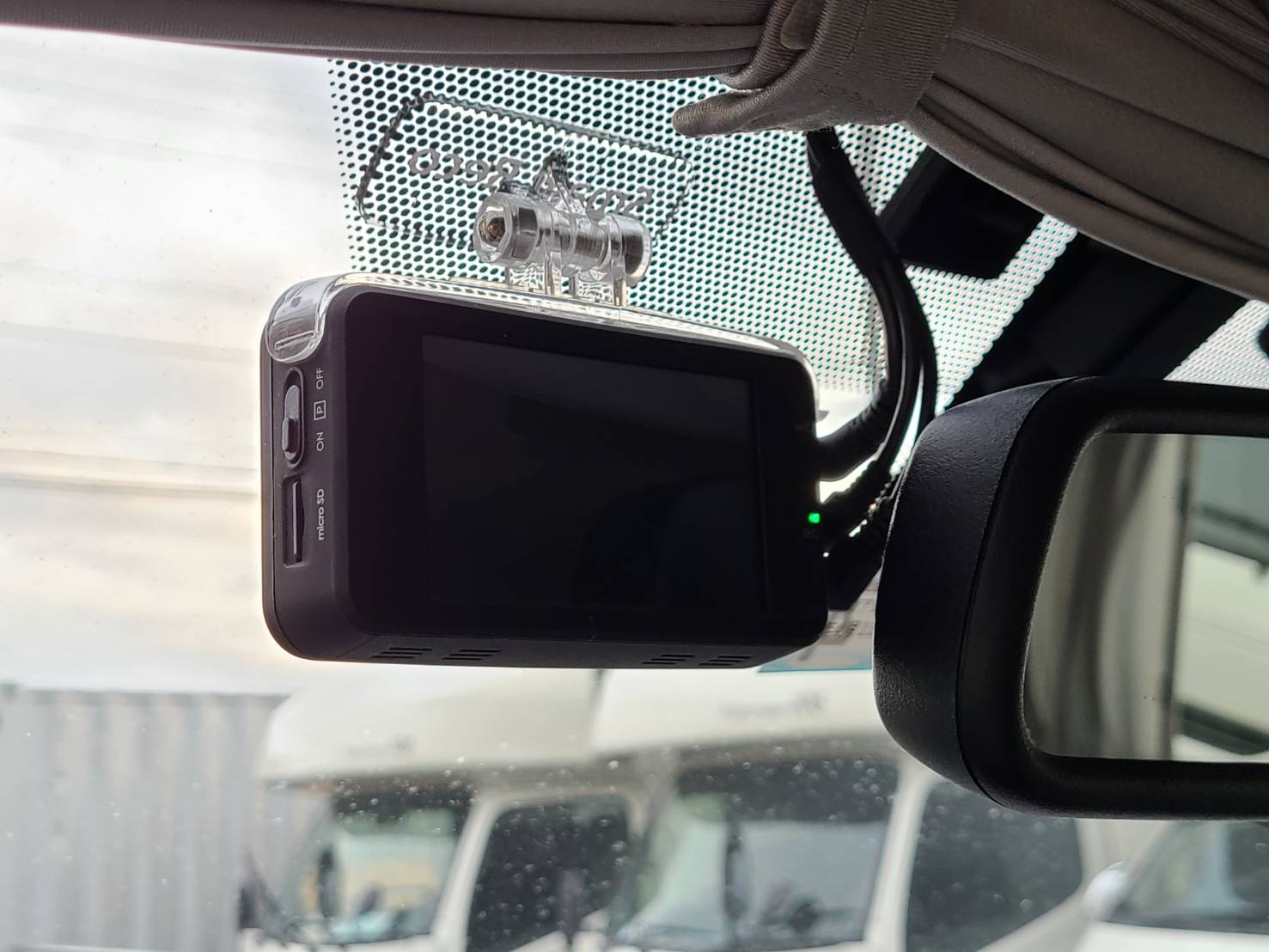 プレシャス ホワイトハウス ハイエースキャンパー 電動開閉式ポップアップ バンコン19