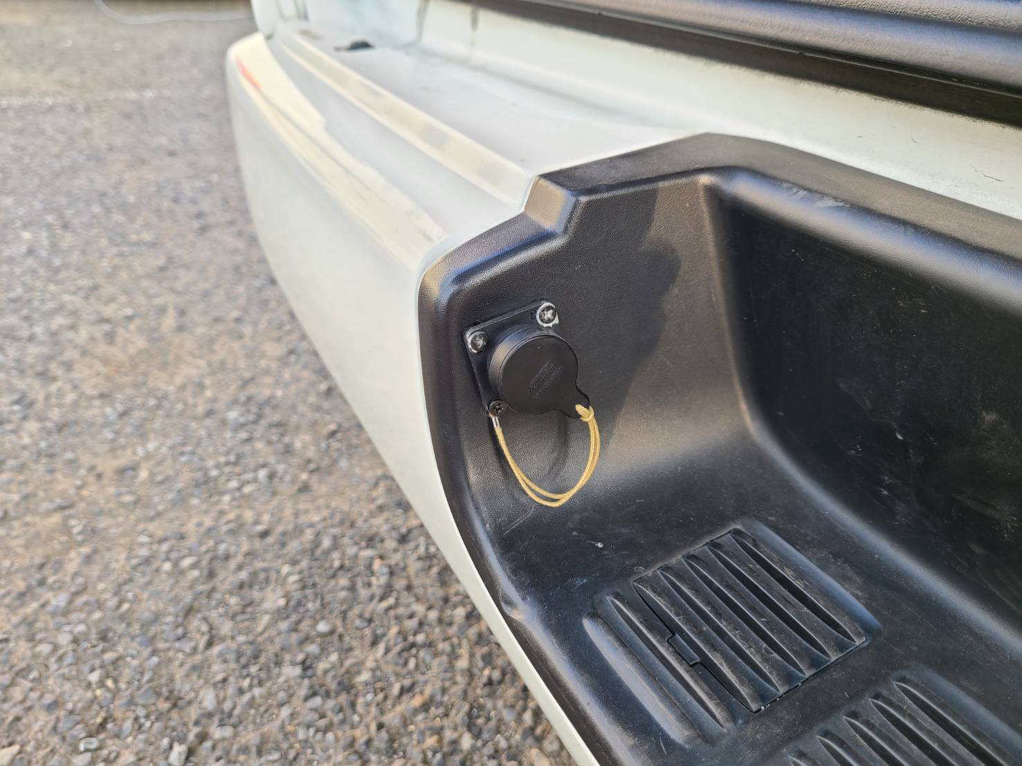 プレシャス ホワイトハウス ハイエースキャンパー 電動開閉式ポップアップ バンコン44