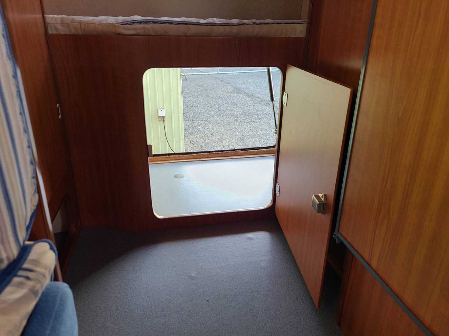 セレンゲティ トヨタ CBA-TRH214W改 キャブコンキャンピングカー36