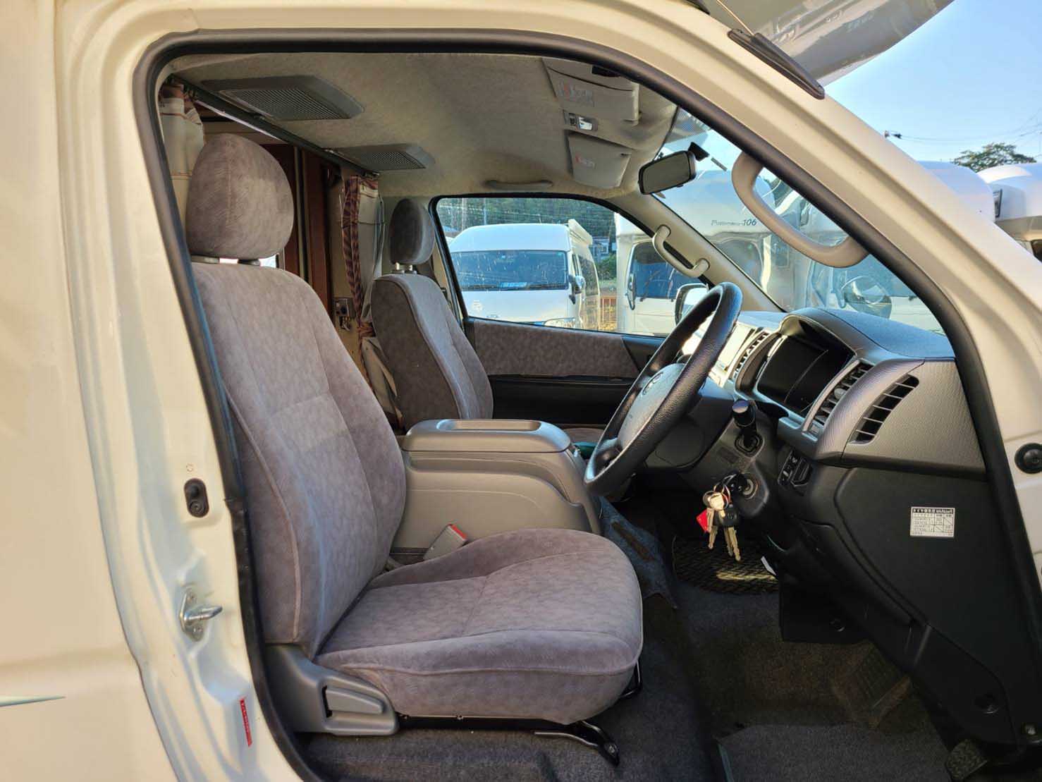 セレンゲティ トヨタ CBA-TRH214W改 キャブコンキャンピングカー14