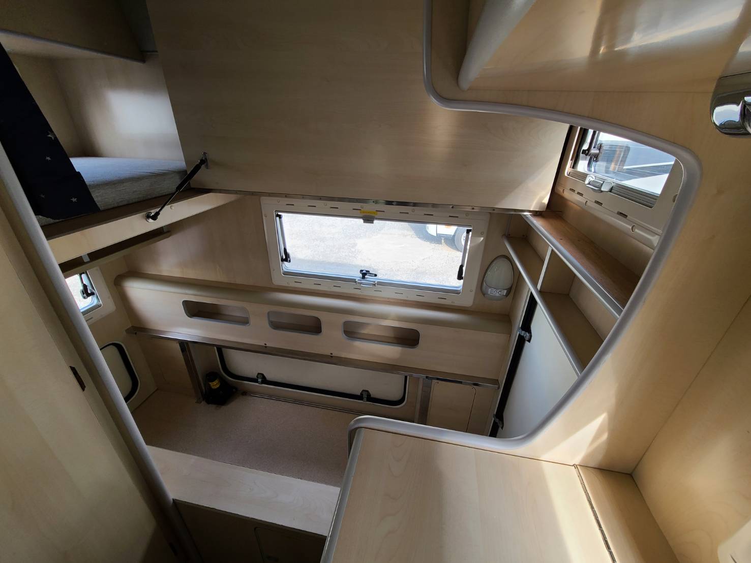 コルドバンクス  バンテック キャブコン/TOYOTAカムロード/キャンピングカー中古車44