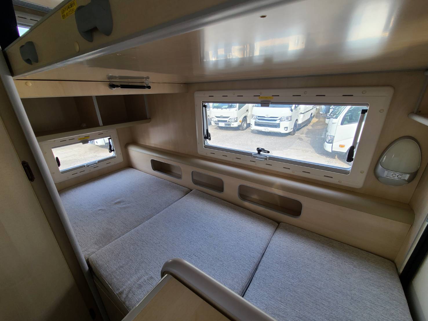 コルドバンクス  バンテック キャブコン/TOYOTAカムロード/キャンピングカー中古車28