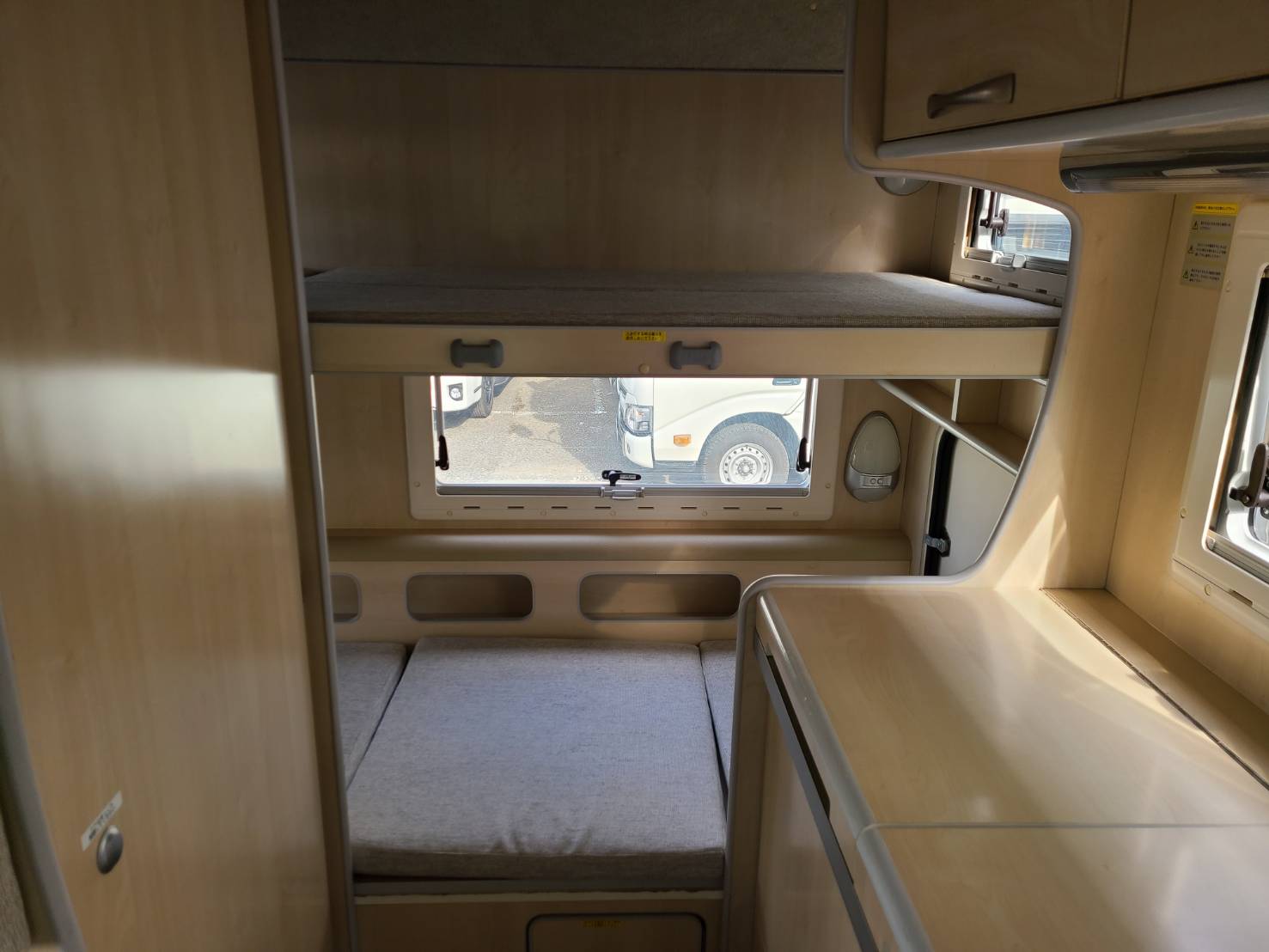 コルドバンクス  バンテック キャブコン/TOYOTAカムロード/キャンピングカー中古車27