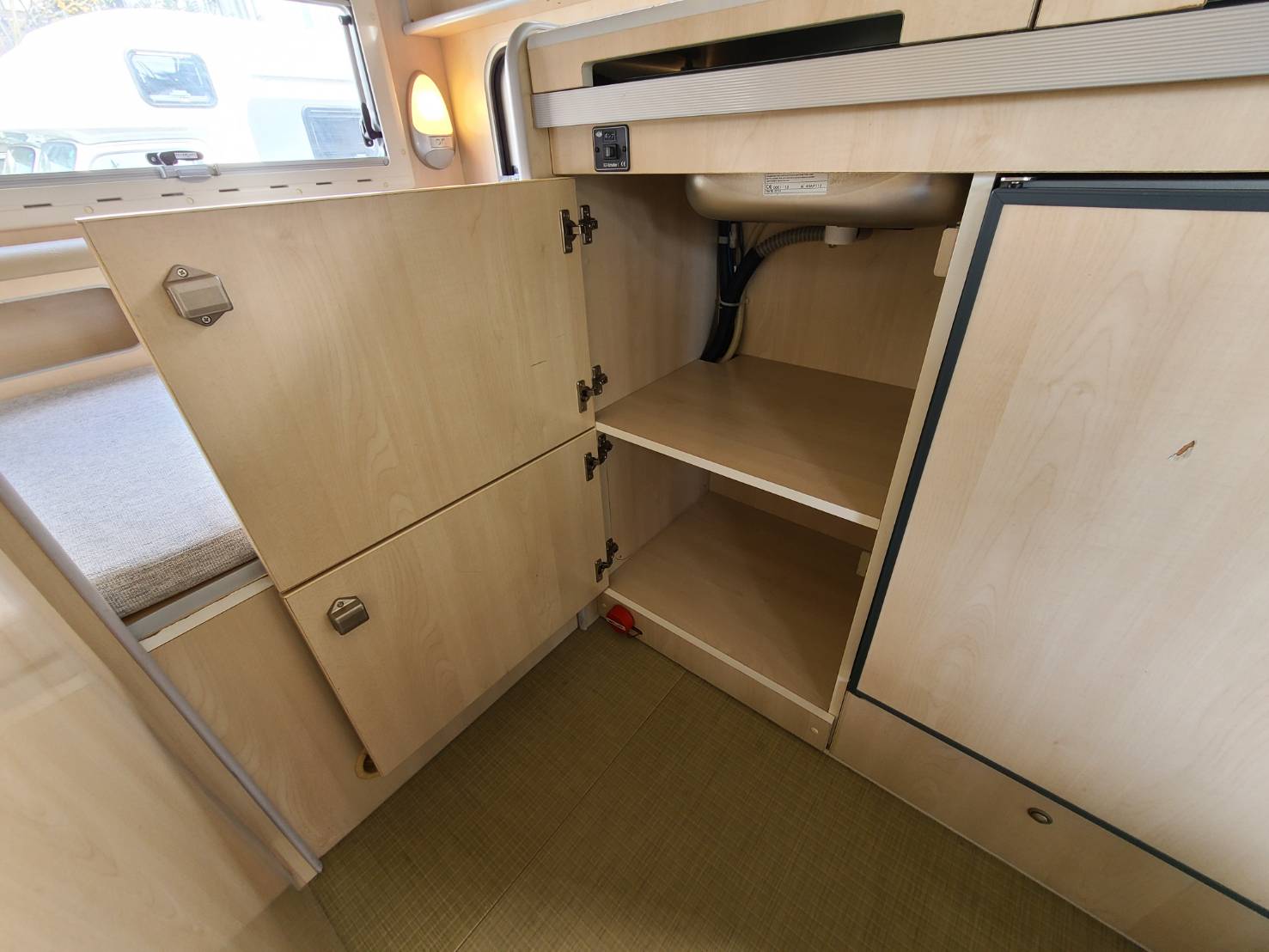 コルドバンクス  バンテック キャブコン/TOYOTAカムロード/キャンピングカー中古車33