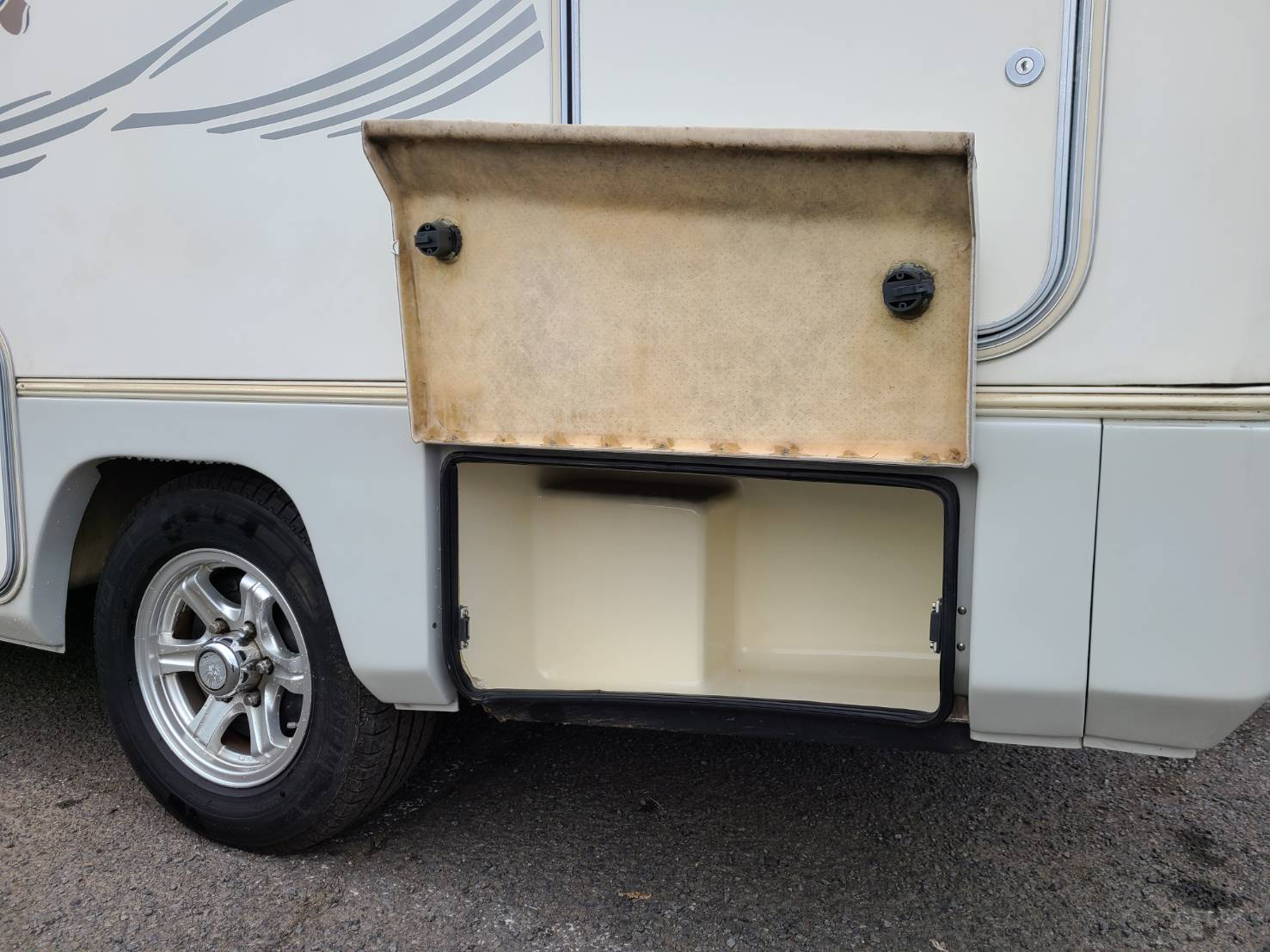 コルドバンクス  バンテック キャブコン/TOYOTAカムロード/キャンピングカー中古車11