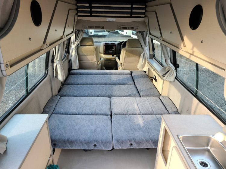 グランドハイエース フェネックカーゴ 4WD14