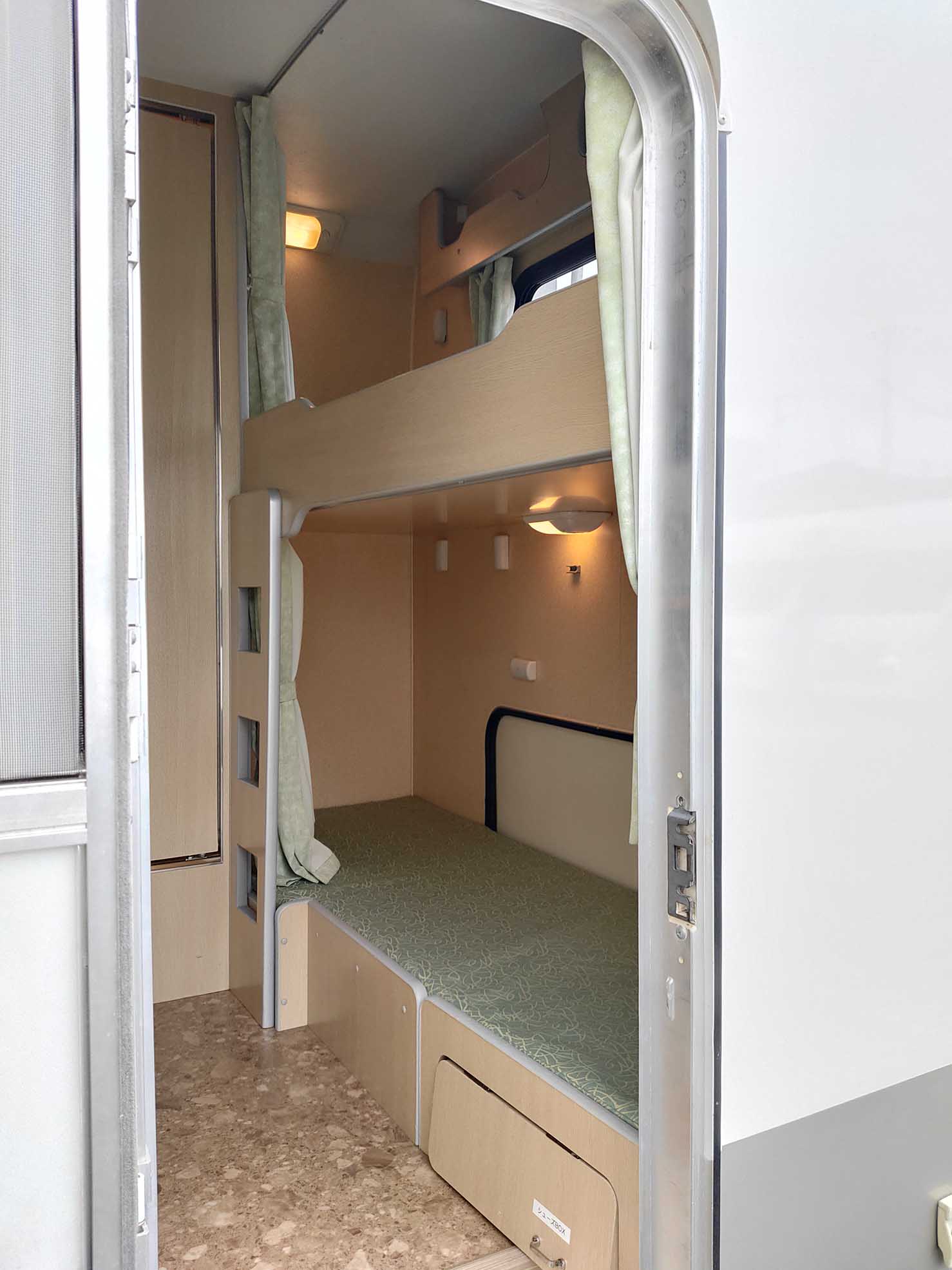 プログレス 4WD27