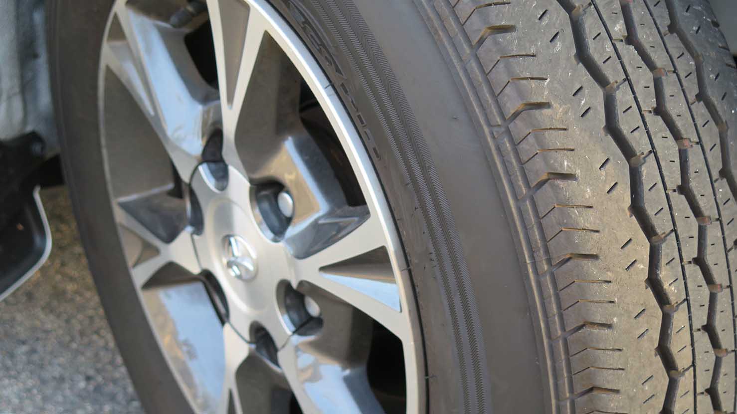 トイファクトリー アルコーバ グランド仕様 ハイエース ディーゼル4WD28