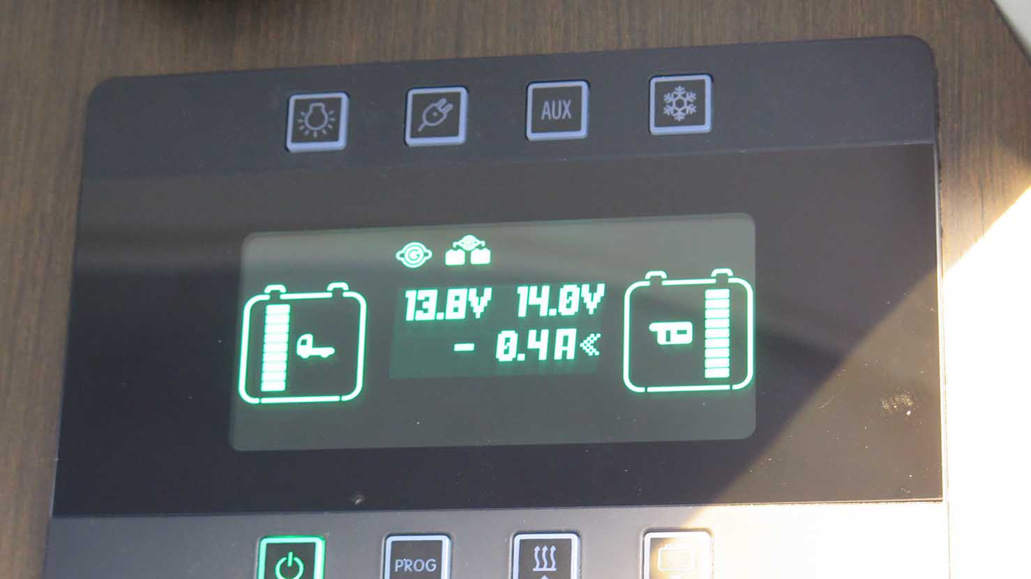 トイファクトリー アルコーバ グランド仕様 ハイエース ディーゼル4WD24