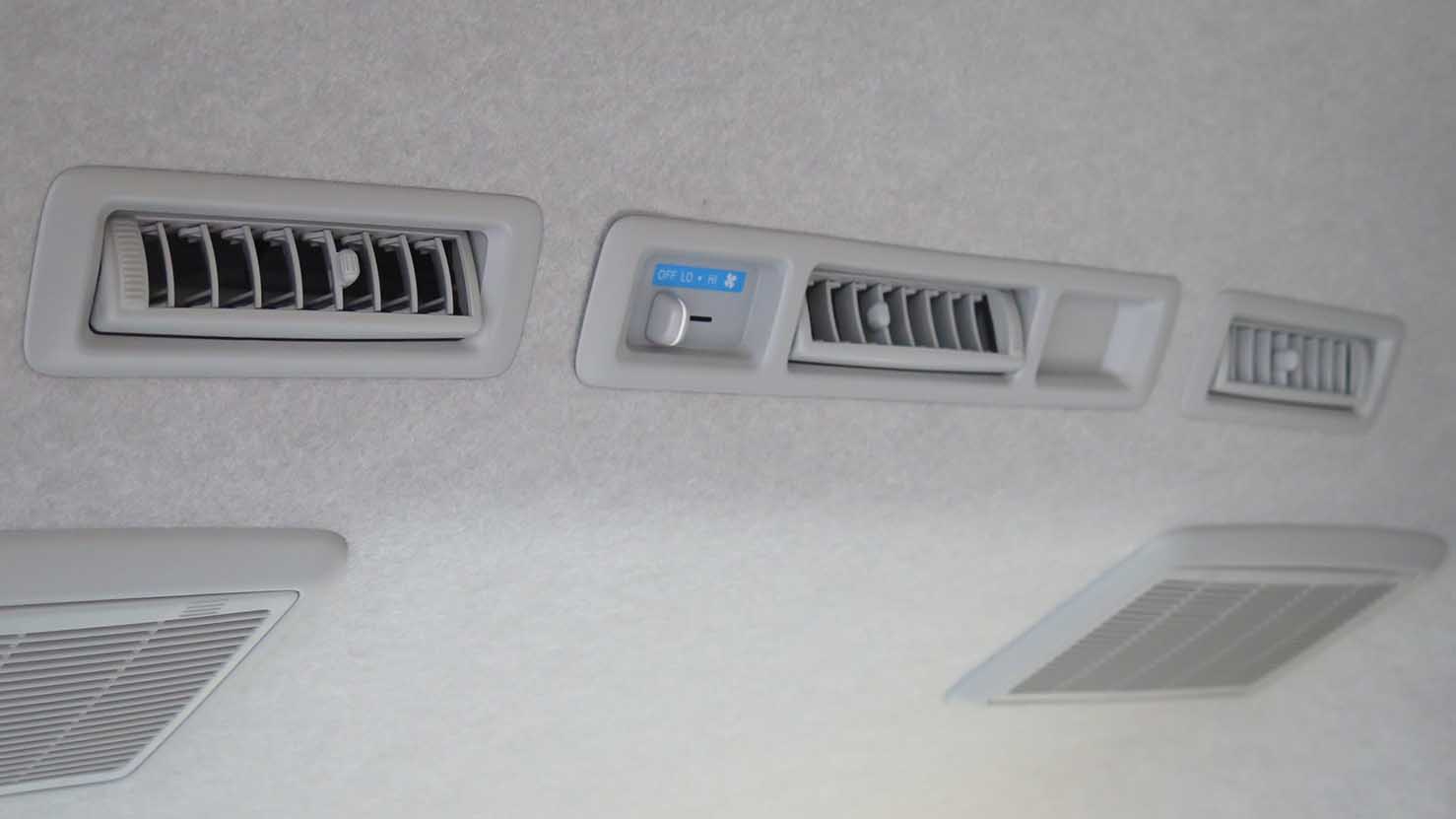 トイファクトリー アルコーバ グランド仕様 ハイエース ディーゼル4WD15