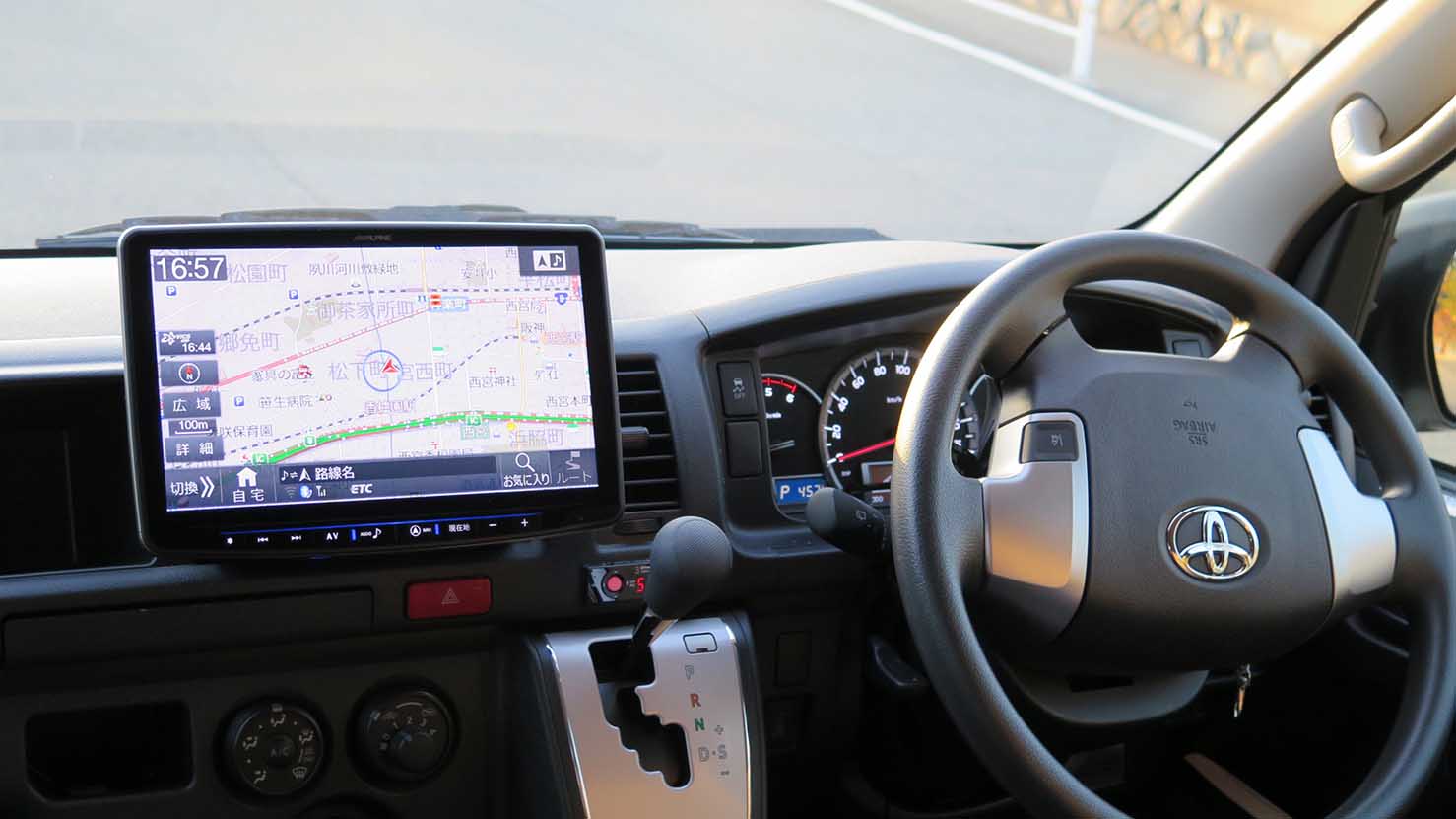 トイファクトリー アルコーバ グランド仕様 ハイエース ディーゼル4WD7